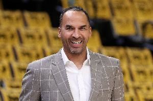 库班：现在想维持一套阵容很难 而哈里森用长期合同锁定了所有人