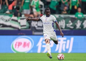 记者：头球和左脚是阿苏埃两大利器 体能和与路易斯默契度需提升