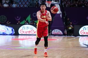 媒体人：95-02的球员平均水平很差 再不培养年轻人国家队会断层