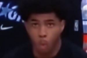 KD小迷弟？杜兰特单挑命中追平三分 魔术小理查德森一脸震惊